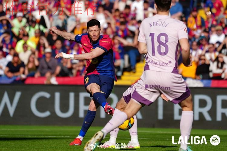 莱库埃:面对亚马尔如同挑战巴萨全员的极限对决 莱库埃:面对亚马尔如同挑战巴萨全员的极限对决