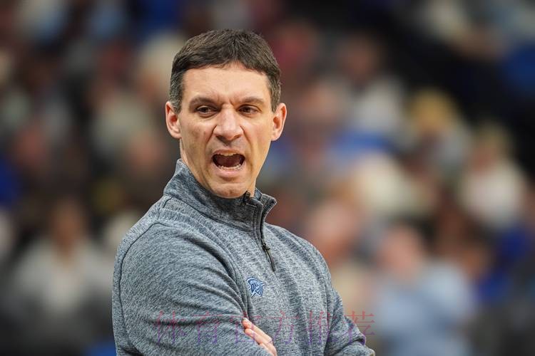 戴格诺特:阿德巴约超能力是换防能力 切特类型不同补防出色 戴格诺特:阿德巴约超能力是换防能力 切特类型不同补防出色