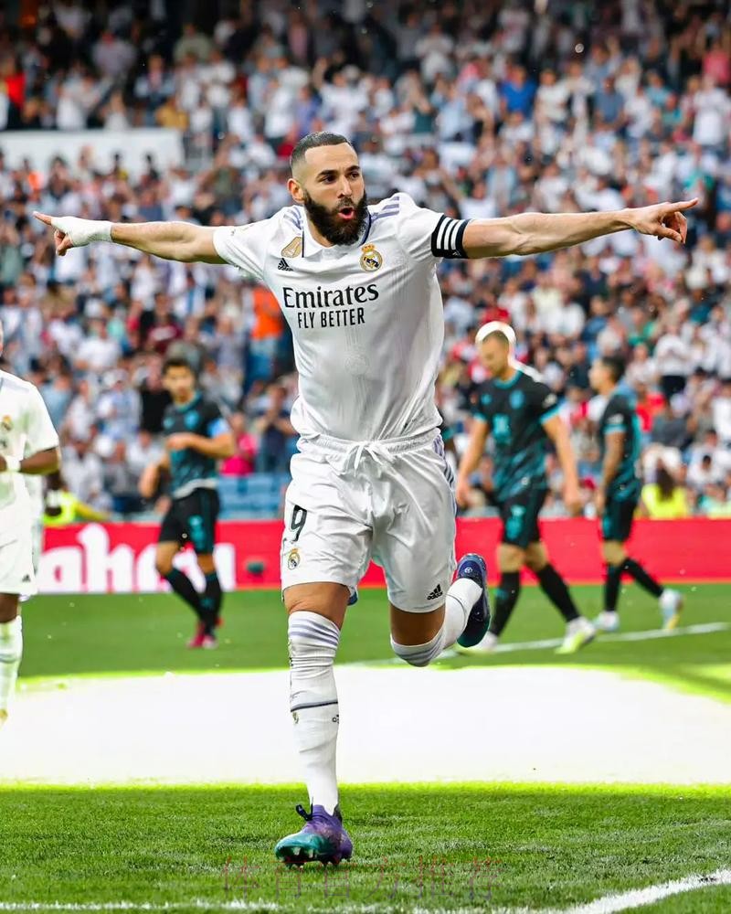 官方：皇马前锋本泽马当选欧冠本周最佳球员